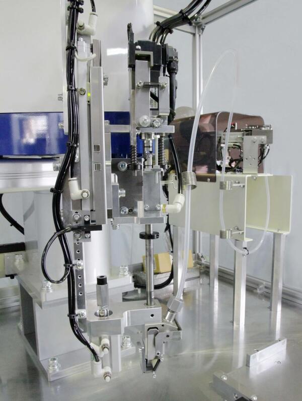 セザキの製品（圧送式ネジ締め機BM-Hi）